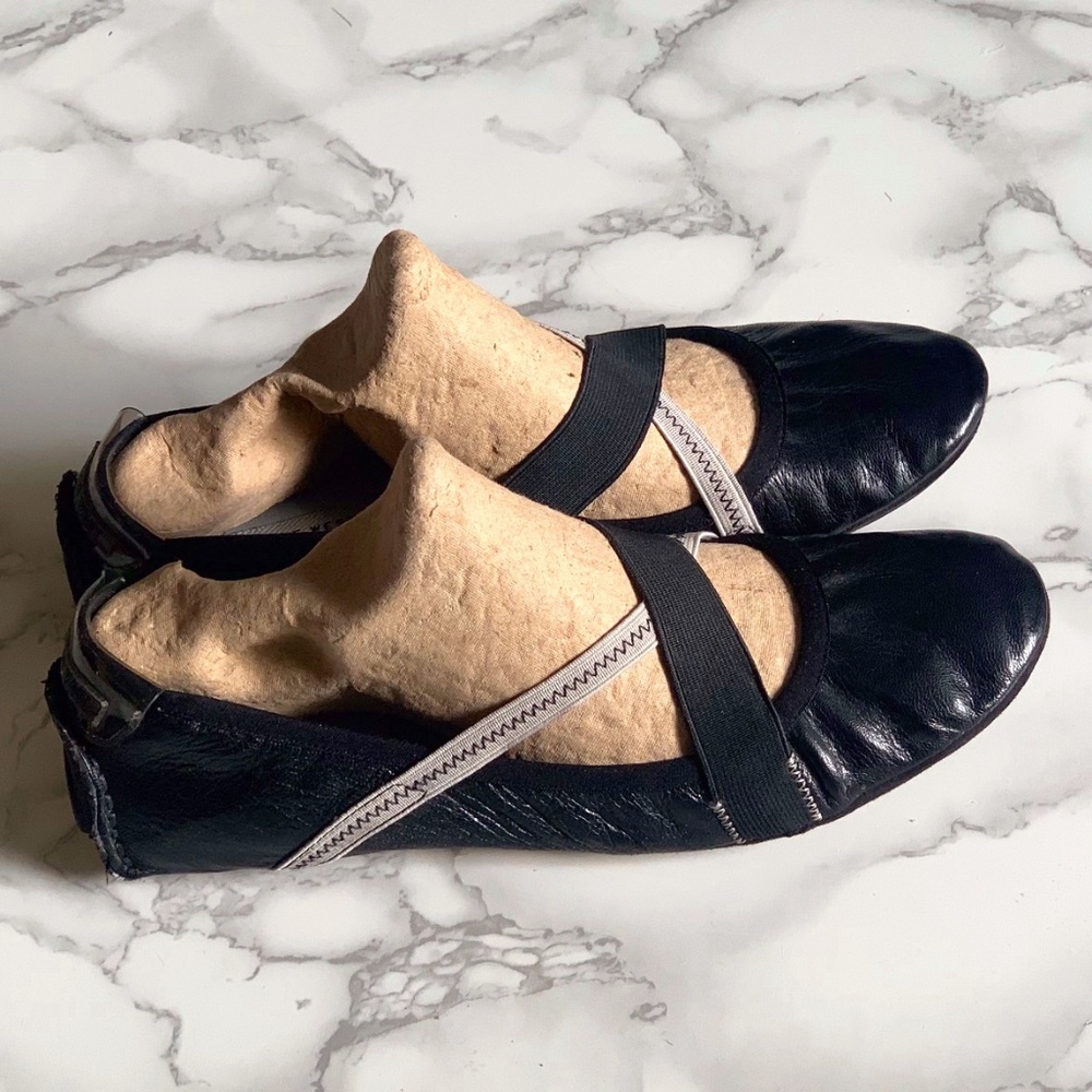 Nine West Women's Foldable Portable Flats Style Shoes with X-straps SIZE 7M